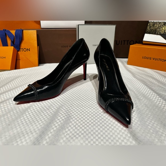 Yves Saint Laurent Black Heels 40.5 fit more like a 9.5 - Picture 10 of 13